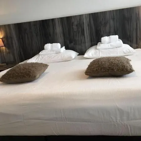 Hotel Restaurant